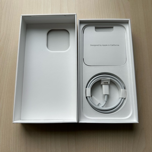 SOLD iPhone 14 Pro - Picture 6 of 6